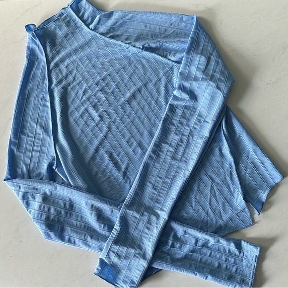 Urban Outfitters Tops - Urban Outfitters Long Sleeve Mock Neck